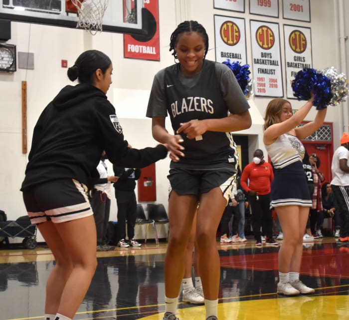 Etiwanda Sierra Canyon girls basketball2